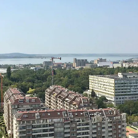 Лазурный Берег アパート *